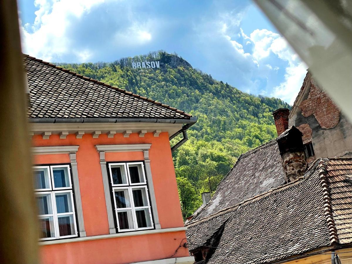 White Moon Apartment Braşov Esterno foto
